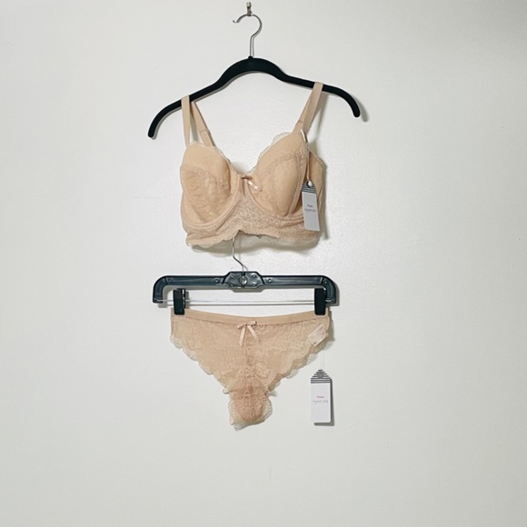 Freya Set Natural Beige Lace Bralette & Thong - Picture 9 of 13